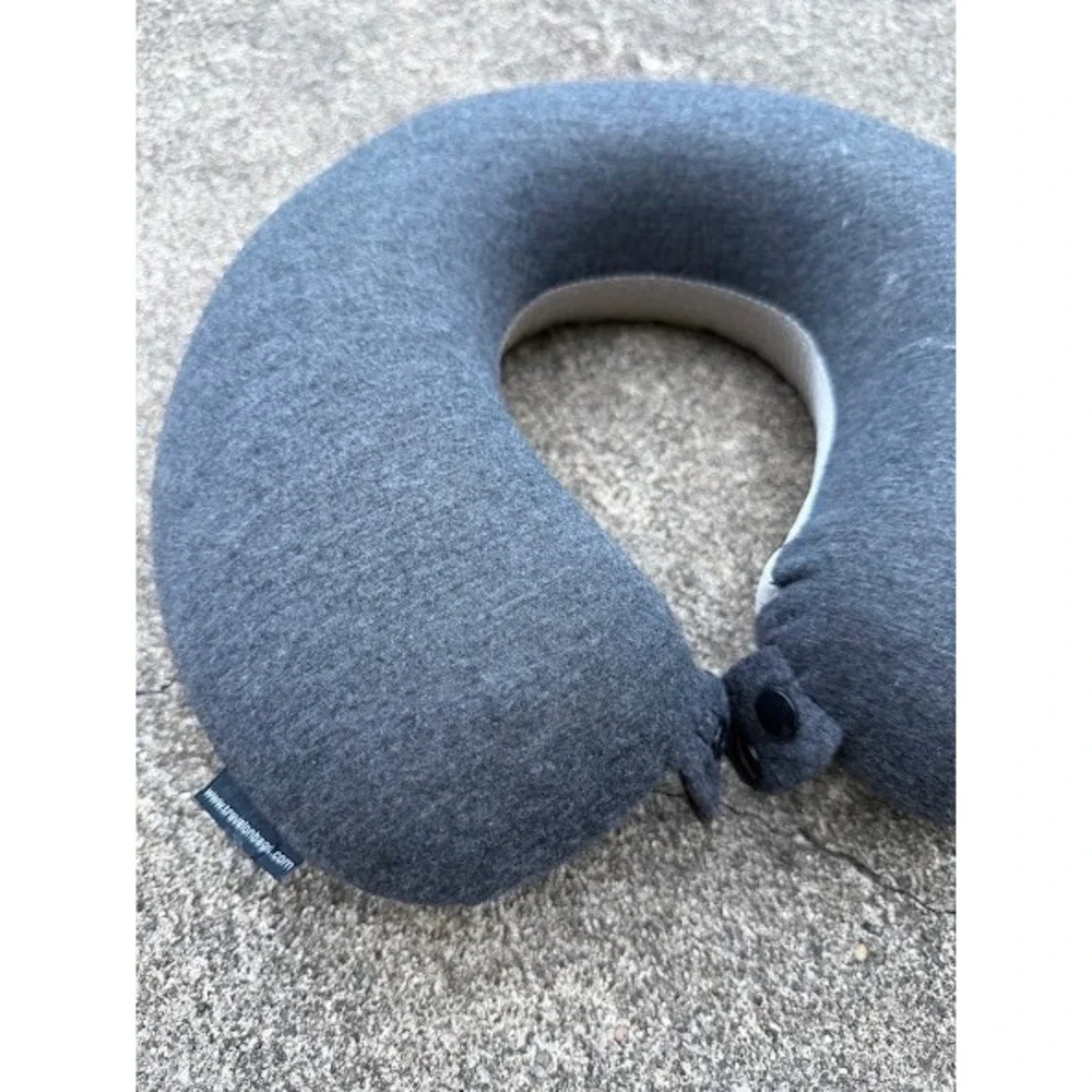 Travelon Charcoal Gray Heathered Jersey Memory Foam Neck Travel Pillow Snap Clos